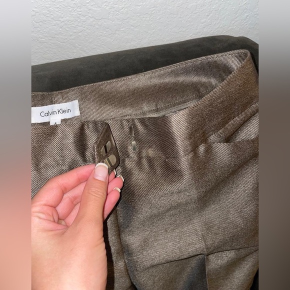 Selling brand new Calvin Klein suit set! - Picture 4 of 8